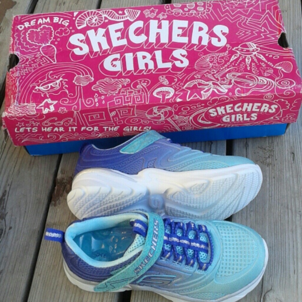 Girls Swirly Girls skechers size 10.5